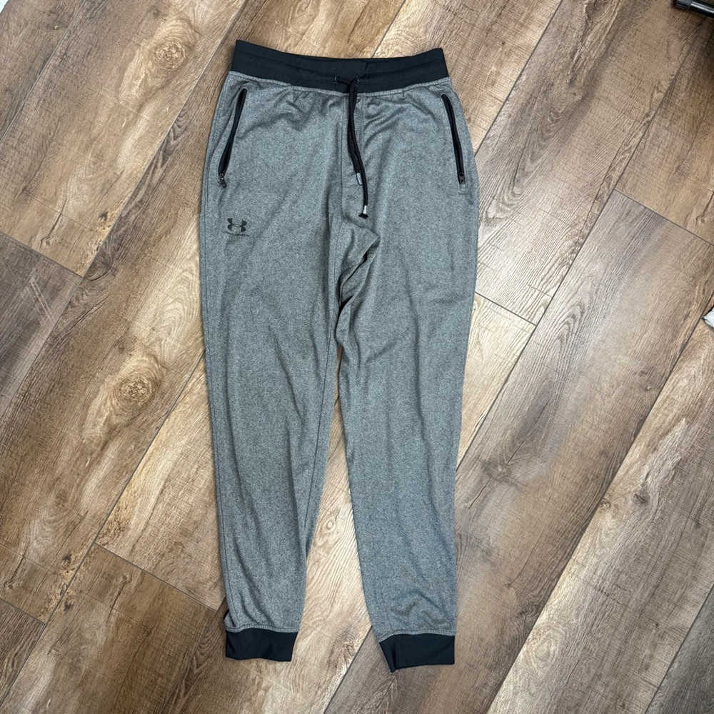 Under Armour Gray & Black Men's Jogger Sweatpants